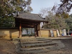 更に足を延ばして長岳寺へ