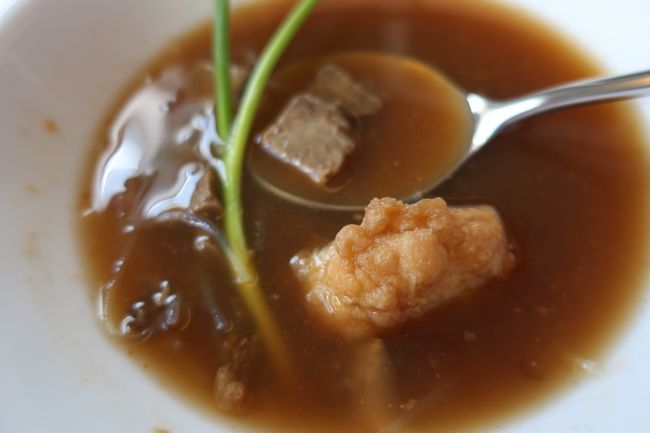 …正直コレ…なんだ？<br /><br />お肉と細切れの春雨が、入ってるんだが<br />このお肉が…出汁が出きった<br />パッサパサの肉…っていう感じ。<br />美味しくないです。