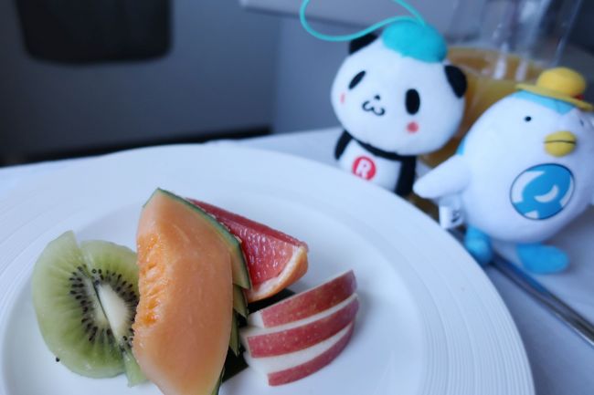 私はフルーツプレートを選択。