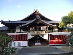 その奥に、湯神社。
道後温泉の守護神として、鷺谷の大禅寺の前に創建されたと伝えられるそうです。