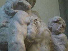 アカデミア美術館・ミケランジェロの彫像