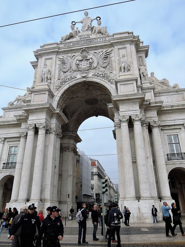 美しい門ですね～<br />