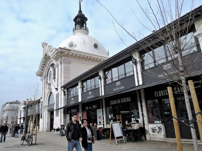 リベイラ市場に到着。<br />