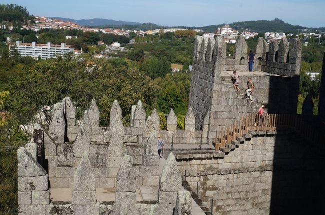 <br />ギマランイス城