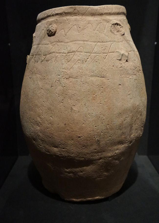 「壺」マダーイン・サーリフ　紀元前3‐後3世紀頃　ウラー博物館蔵<br />