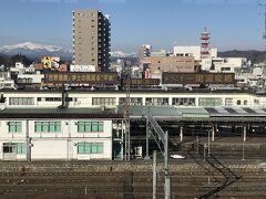 仙台から新幹線で一ノ関へ。
在来線のホームや駅舎は昔の雰囲気を残した感じで、なんだかホッとする。
ここから、中尊寺行きに直行バスに乗車。