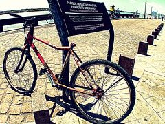 【レシフェのリオ・ブランコ広場（白い川広場）とマルコ・ゼロ】

ブラジルのとある人から聞いた話では、『.....その時代に良く言われたのは、「バイーア州」から来た人たちは直ぐに怠けてしまう人が多いけど、「ペルナンブコ州」から来た人たちは勤勉な人が多い....』という事。