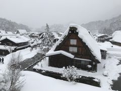 その後、白川郷を散策。
こちらは明善寺からの写真。