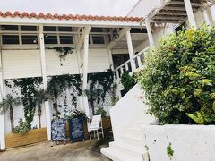 前から決めてたPUFF・PUFF。。パフパフじゃなくてプカプカ！
お店いっぱいかな？海の眺めは絶景って聞いてたから行きたい(>_<)
電話してみよう。。「テラス空いてますよ」って店員さんの優しい声^ ^
嬉しくてテンション上がるー↑↑
空港近くのレンタカー屋さんから20分ぐらいで到着ー