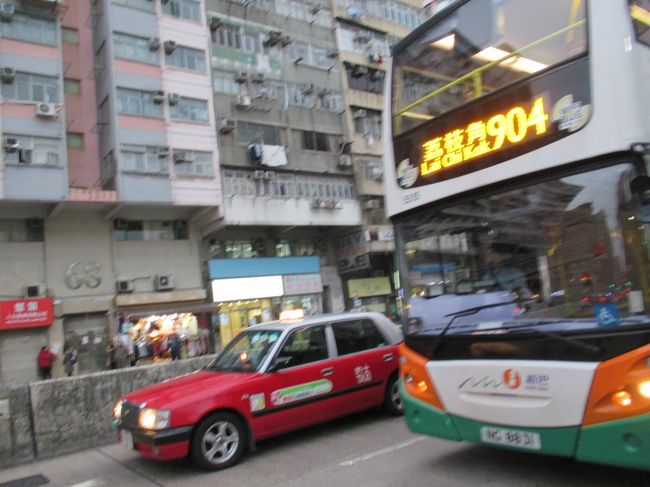 ９０４のバスで深水ポーをめざします。