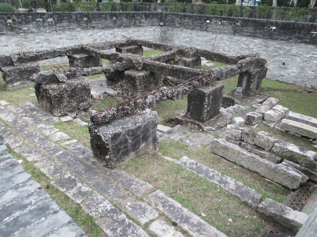 基礎を残して見学できるようになってました。<br />来てよかったです。ここに来るきっかけはテレビ番組『激レアさん』という番組でここに住んでいた日本人のヨシダさんを観たからです。