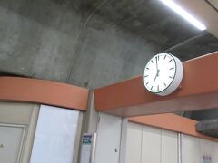 まだ7時前ですが、通勤ラッシュ前に移動します。