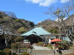 海蔵寺

前回は、浄智寺横の源氏山のハイキングコースから来たが、今回は下道から来たので楽だった。
