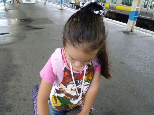 出発の日は突然の雨、それも大雨でした。<br />ここは地元の駅です