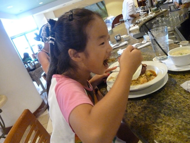 『いたます』<br />いただきます、の娘用語<br />いま(中学3年)でも、使用中