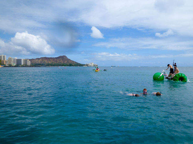 ペダルボート？と言うのかしら、右上に写っている乗り物を我々もレンタルしました<br />楽しかった<br />疲れた(￣∀￣)