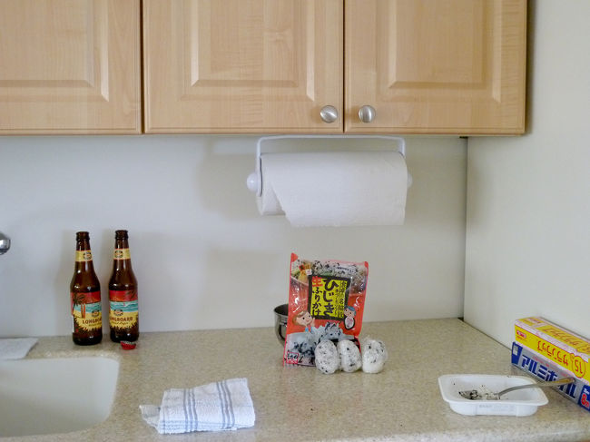 娘が宿題している間に、私はおにぎりの準備<br />海で遊ぶときは、おにぎり必須！