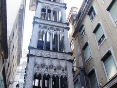 サンタ・ジュスタのエレベーター

休日は１時間以上もの行列があるとのことですが、今日は約２０分待って乗れました。