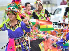 【ブラジルでボリビアカーニバル】

この催事は、毎年、サンパウロやリオのカーニバルが始まる一週間前に、「プレ・カーニバル」と称し、ブラジルの各都市、あちらこちらで開かれている「本格的なカーニバルの前座（カナバル・ブロッコ）」的な位置付けのひとつ。

まあ、市民の為のカーニバル...みたいな....

