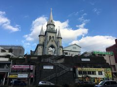 腹が満ち足り、歩いて荷物預けてあるホテルまで。
途中にあったカトリック三浦町教会。
街中にこんな立派な教会があるのも長崎ならでは。