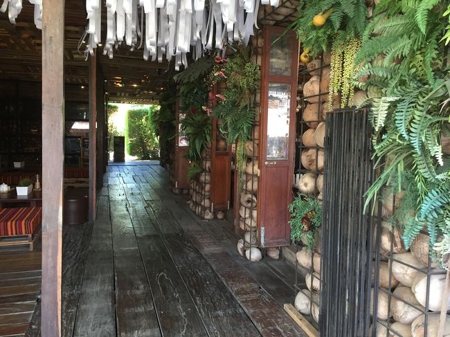 奥行きのある家。