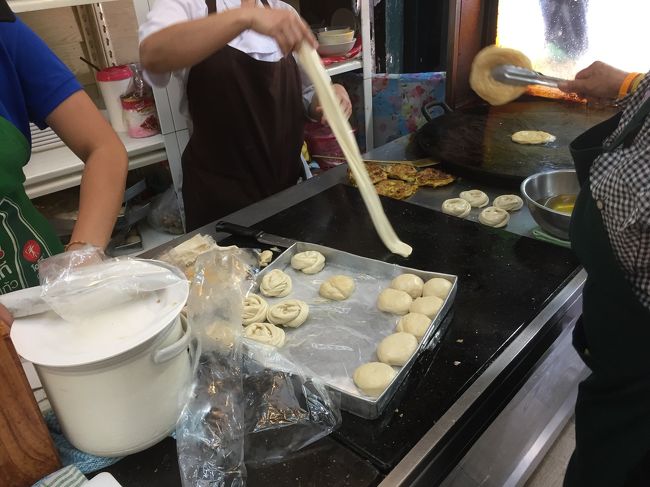 小麦粉を練って…