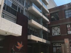 メルボルンのアパートは「Punthill Apartment Hotels Little Bourke」

チャイナタウンの一角にあり、無料のシティ・サークル・トラム(No.35)の停留所も近くで、中心部にも徒歩圏内で便利でした