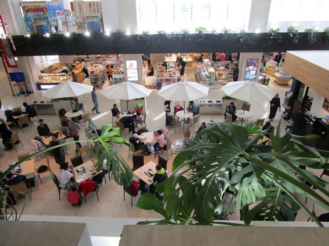 まだ少し時間があるので空港散策してみます。