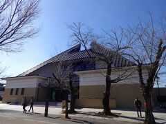 そしてーーー犬山に到着します。

でも、いきなりは犬山城の駐車場には行きません。

まずは、この犬山市文化資料館へ。

それはーー。