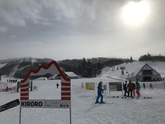 キロロへのバスは年末年始を除くと土、日、祝日だけ。８時10分発のバスで