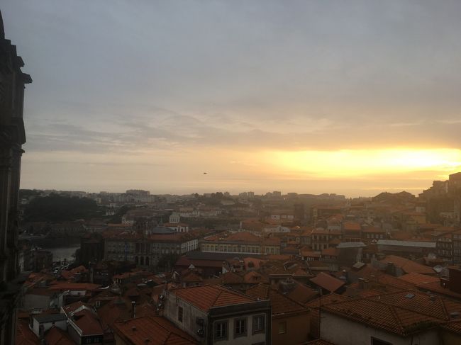 夕陽の光が街と融合していて綺麗です。