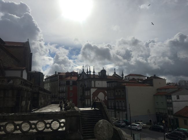 まんがの様な雲です。このあと少しだけ雨が降りました・・