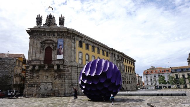 さて、美術館にむけて歩きます。