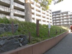 長岡天神駅近くに開田城跡があり
土塁等が確認できます。
このあと、伊丹空港から羽田に戻りました。

