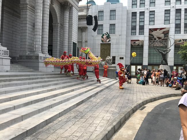 ウッディーウッドペッカーもチャイナ服