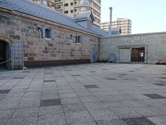 運河プラザ。
観光案内所のようなところ。
お土産の売ってます。