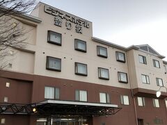 ホテルは河口湖近くにある「ビジネスホテル登り坂」。

部屋も綺麗で、コスパも良く、とてもいいところです。