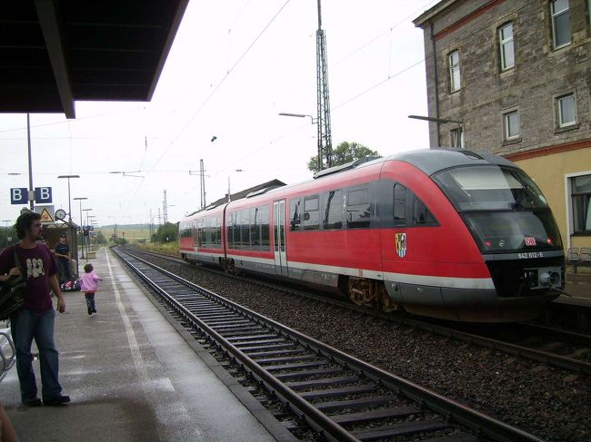 電車に乗って、マンハイムへ向かいます！