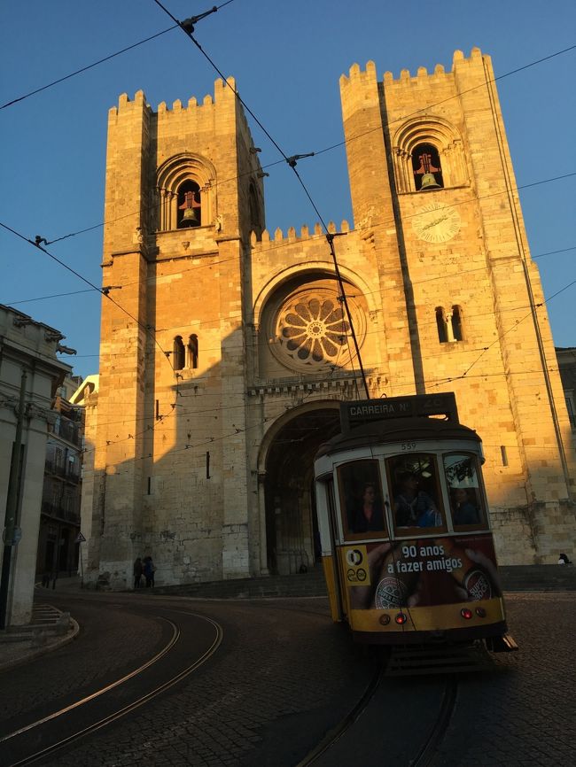 夕方のサント・アントニオ教会で写真撮影を。夕陽を浴びた教会が美しいです！