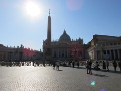 昼食を終えてアンツィオを出発、ローマに帰ります。
そしてヴァチカンへ。
うーん、やっぱ結構混んでますね。