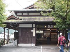 12：36　鞍馬駅到着。
電車に一本乗り遅れましたが、貴船の滞在時間が短かったので、スケジュールとおりかな。
駅舎は雰囲気たっぷりの懐かしさを覚える古いもの。