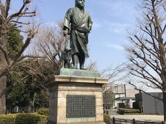 上野のランドマーク、西郷さんの銅像。
明治３１年にできた高村光雲の作品。

