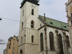 トラムも走るメインストリートに面する、
聖ヤコブ教会、St. James' Church。

もちろん、まだ訪れた時間はミサの最中でした。