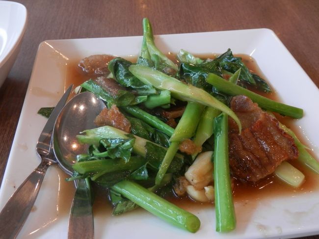 ニンニク一杯の野菜炒め、めちゃ美味いっす。