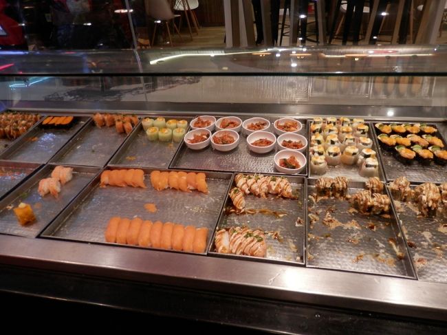 サイドメニューでお寿司なんかもあり食べ放題です。