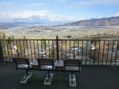 姨捨駅のホームからも、善光寺平を一望です。
夜は夜景が綺麗だそうです。