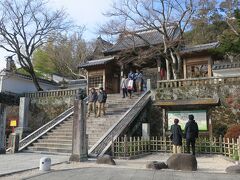 修禅寺に参拝です。漢字が「修善寺」では無いのですね。