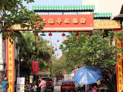 ヒンドゥー教寺院の近くに、陳旭年通りがあります。
