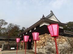 【高知城】
高知城も素通りはできません。重要文化財です。