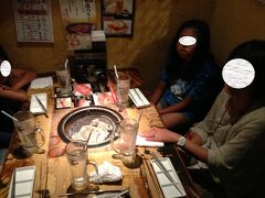 東京では品川プリンスに泊まりました。
チェックインして品川駅の港南口まで出て夕食です。
日本の焼肉の食べ納めです。
牛角はニューヨークにもありますが、手ごろに食べれるのでここにしました。